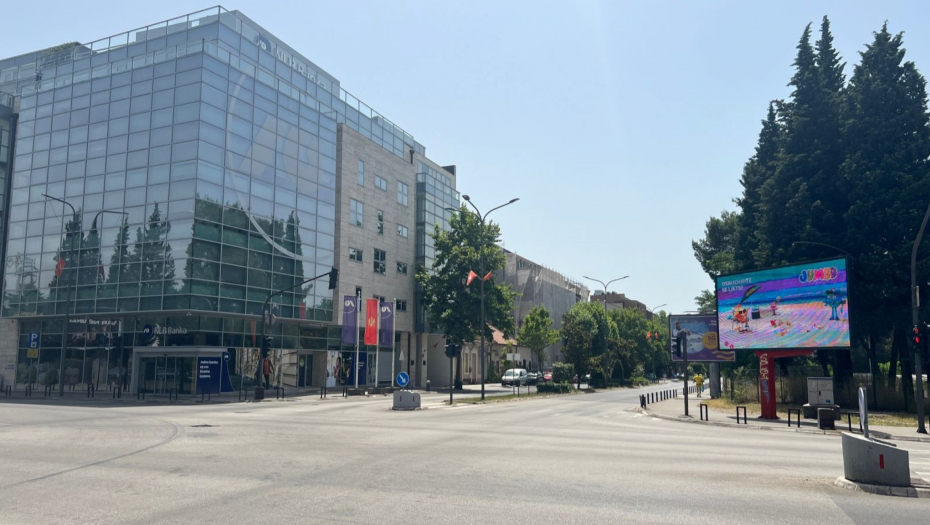 PODGORICA SABLASNO PRAZNA Od vrućine ne može da se diše, izmerena REKORDNA temperatura (FOTO)