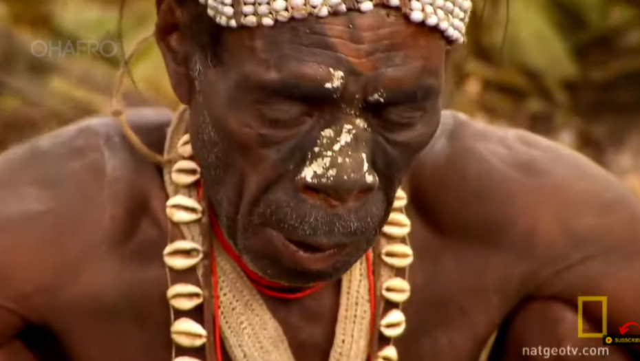 OD OSVETNIČKOG RITUALA OVOG PLEMENA ĆE VAS UHVATITI JEZA Moraju da pojedu osobu koja je umrla! (VIDEO)