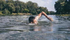 ŠTA AKO VAS UHVATI GRČ U VODI: Nikako ne paničite, ovo provereno pomaže