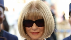 KENDAL DŽENER I ĐIĐI HADID JAHALE KONJE U SRED PARIZA Najpoznatije svetske zvezde otvorile Letnje Olimpijske igre u stilu