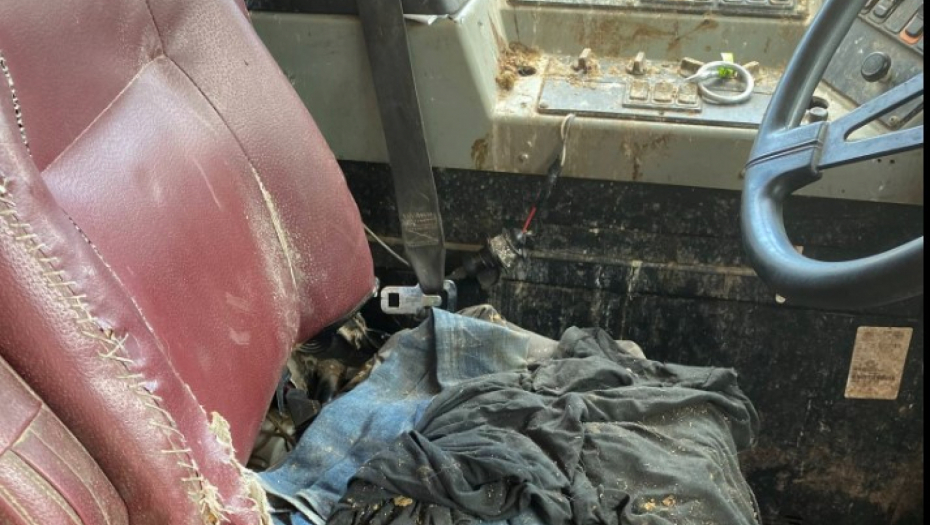 POLICIJA ZAUSTAVILA ŠKOLSKI AUTOBUS, UNUTRA HOROR Životinje u jezivom stanju, korisnici društvenih mreža zgroženi! (FOTO)