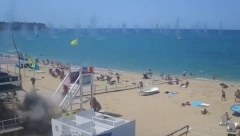 UZNEMIRUJUĆE: Pogledajte trenutak kada su rakete pogodile plažu u Sevastopolju tokom napada Ukrajinaca! (VIDEO)