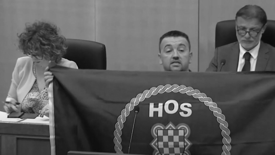 UŽAS U HRVATSKOM SABORU Poslanik razvio zastavu HOS-a (VIDEO)
