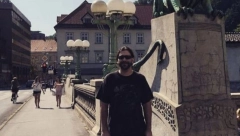 BIO JE IZUZETNA OSOBA, OVO JE STRAŠNA TRAGEDIJA Prijatelji se opraštaju od pevača koji je iznenada umro u 41. godini