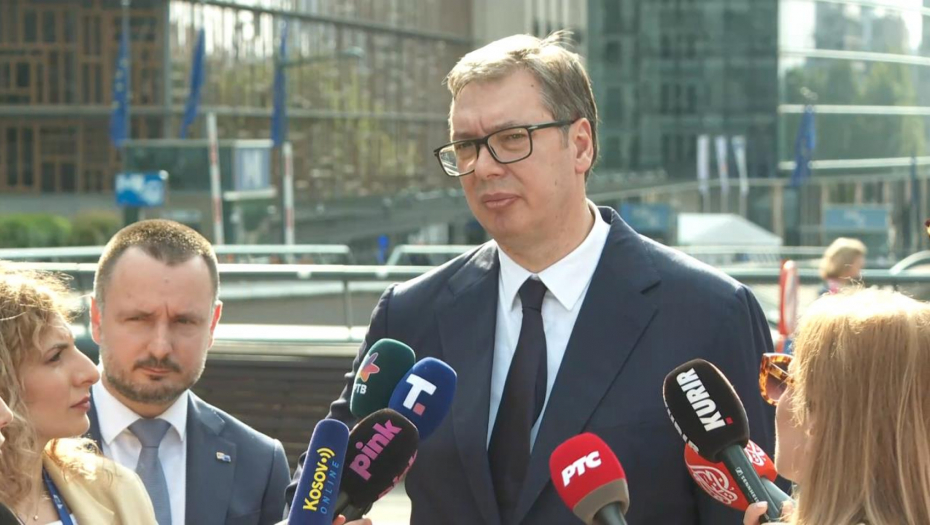 PREDSEDNIK NA TV PINK U 18:30! Vučić o politici, privredi ali i sportskim temama
