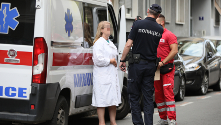 UŽAS U NOVOM SADU! Autobus priklještio baki nogu!