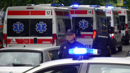 SRBIN IZBACIO ŽENU IZ KOLA PRI POVRATKU S ODMORA! Povređenu ženu našli na putu