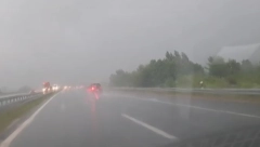 NEBO SE OTVORILO NAD AUTO-PUTEM MILOŠ VELIKI! Nevreme juri ka Beogradu, evo kad će da GRUNE