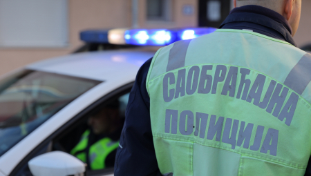 KRIVIČNE PRIJAVE PROTIV TINEJDŽERA  Dečja igra ili  ciljana krađa  ležećih policajaca