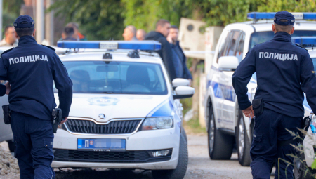 PAO SA FALŠ ČARAPAMA VREDNIM SEDAM MILIONA! Pazarac imao NEVEROVATAN štek lažnih etiketa