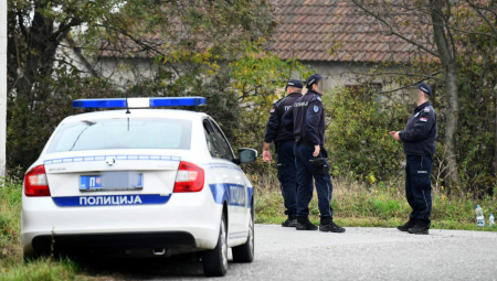 VATRENI OBRAĆUN NA BANJICI Ranjen mladić u pucnjavi i hitno je prevezen u Urgentni centar