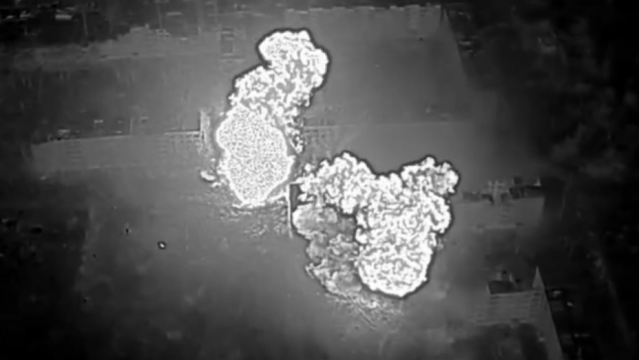 BOMBA BAČENA PORED POLICIJSKOG VOZILA Sedam osoba poginulo!