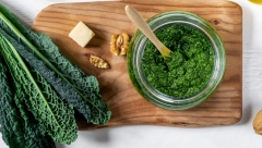 AROMATIČNI PESTO OD KELJA Savršeno se slaže sa brojnim jelima, a pravi se nikad lakše