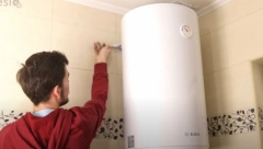 ELEKTRIČAR REŠIO VELIKU DILEMU Kad palite bojler, uradite ovo i račun za srtuju će biti značajno manji