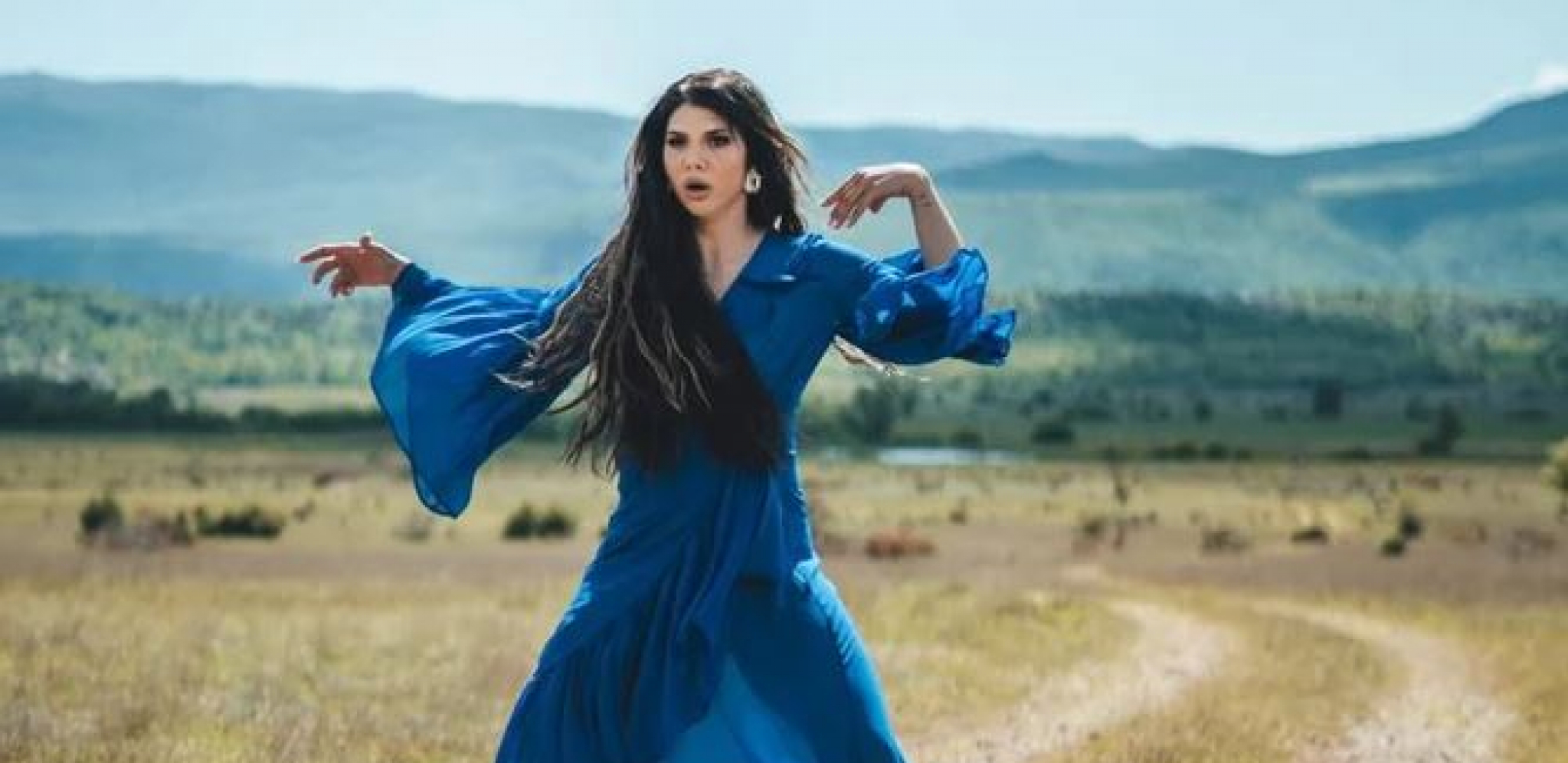 "ONA JE NOVA EMINA JAHOVIĆ" Zvezda Granda napustila Zagreb zbog Beograda, a sada je uradila nešto što niko nije očekivao (VIDEO)