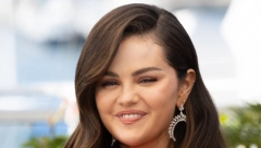 SELENA GOMEZ ZAPALILA MREŽE OVOM HALJINOM Zvezda je izgledala očaravajuće u elegantnom modelu, sve žene ga obožavaju