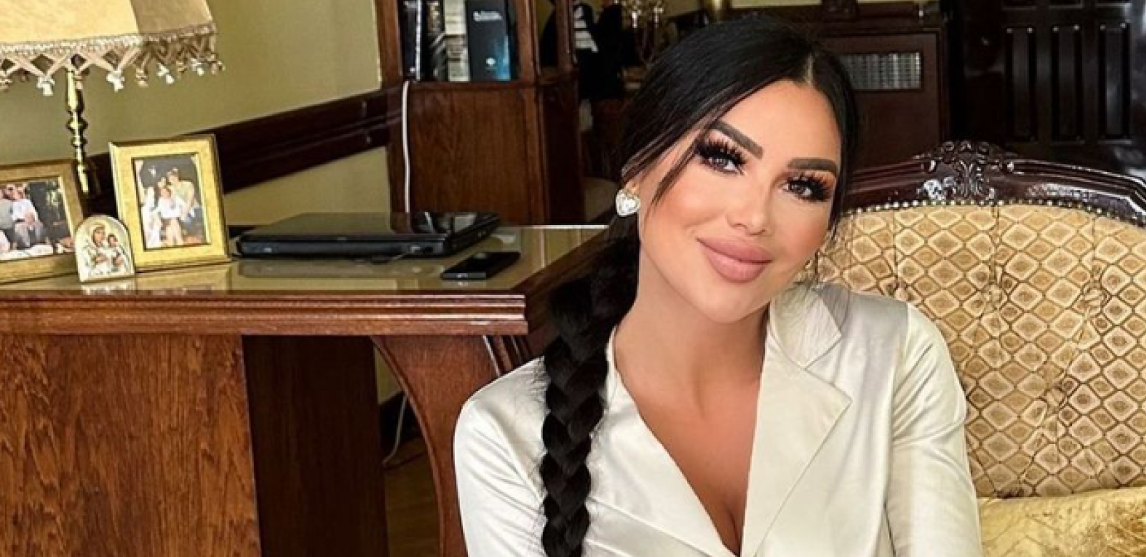 STANIJA OTKRILA SVOJ NAJVEČI KOMPLEKS Starleta raširila noge, pa ih digla uvis, a onda otkrila zbog čega pati