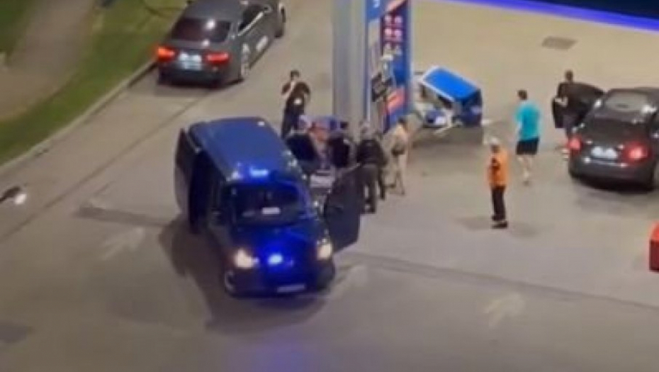 PUCNJAVA ISPRED ŠKOLE U SARAJEVU Pucao je učenik, ima ranjene dece