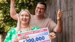 ŽENA OSVOJILA DŽEKPOT IAKO JOJ JE MUŽ GOVORIO DA NE IGRA: "Suprug me je zamalo koštao 235.000 evra" (FOTO)