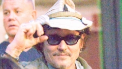 RETKO POJAVLJIVANJE DŽONIJA DEPA U JAVNOSTI Svi gledali u jedan detalj, a glumčevo raspoloženje je govorilo više od reči