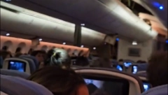 "KAO BEKSTVO IZ PAKLA" Tuča u avionu,  žena imala napad panike (VIDEO)