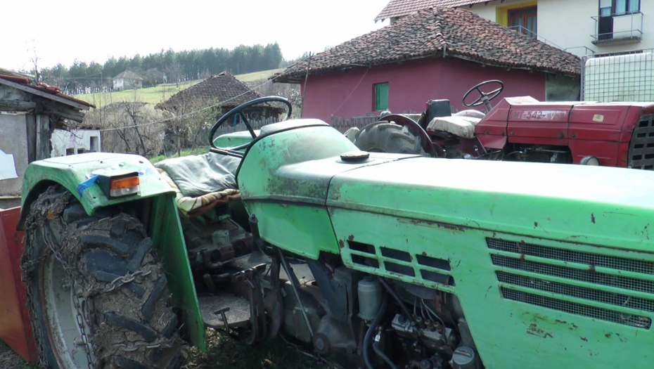 NASTRADAO TRAKTORISTA Tragedija se dogodila na nepristupačnom terenu
