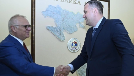VESIĆ: Građani Republike Srpske u našoj zemlji imaju isti tretman kao i građani Srbije