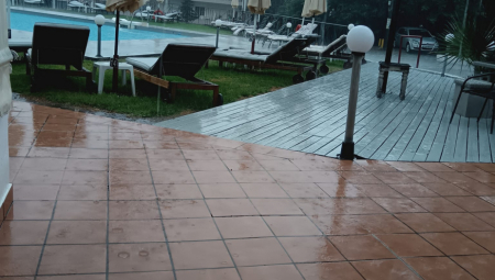 PRVE FOTOGRAFIJE NEVREMENA KOJE JE POGODILO GRČKU! Od rane zore HAOS - turiste tek čekaju STRAVIČNE OLUJE! (FOTO)