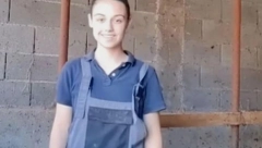 TRANSFORMACIJA DEVOJČICE KOJA JE ODUŠEVILA REGION Anđelija (15) uniformu za štalu zamenila svečanom haljinom i otišla na maturu
