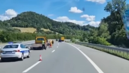 NEMILI PRIZOR NA AUTO-PUTU MILOŠ VELIKI Policija stigla na mesto udesa (VIDEO)