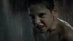 PRETUŽAN KRAJ DEČAKA IZ BOSNE KOJEG SU ODGAJALI VUKOVI Hodao je četvoronoške, "izgledao kao da dolazi iz nekog drugog sveta"