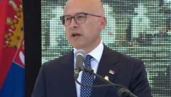 PREMIJER VUČEVIĆ U BRATUNCU: Klali su nas, ubijali i raseljavali, ali nisu uspeli da slome slobodarsku snagu srpskog naroda