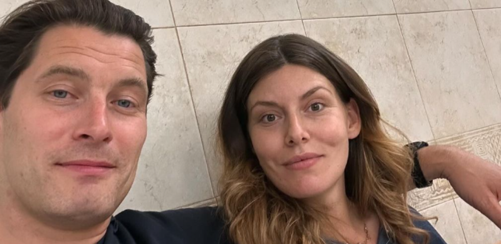 OGLASIO SE PETAR BENČINA NAKON ŠTO JE DOBIO TREĆE DETE! Glumac uputio emotivne reči Tamari i podelio fotografiju iz porodilišta