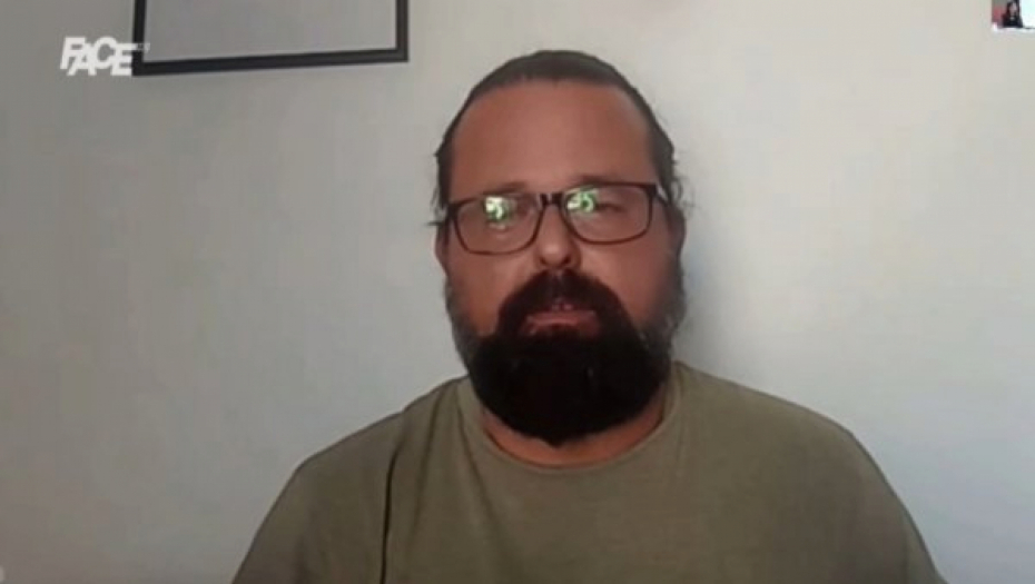 CRNOGORSKI PISAC PRETI VUČIĆU I SRBIMA Ovo je vaš kraj, desiće vam se sve ono zbog čega ste se borili protiv rezolucije o Srebrenici (VIDEO)