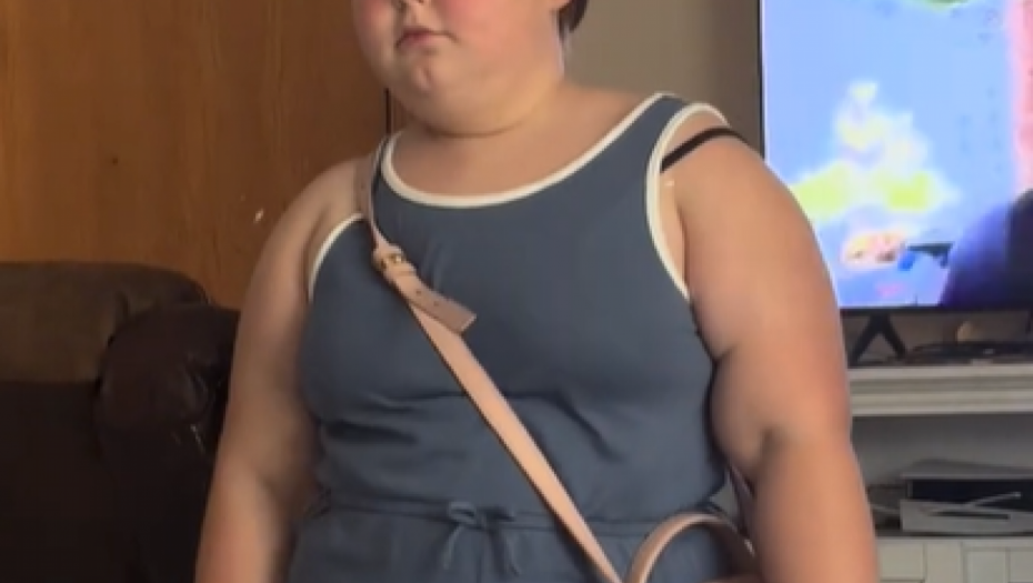 "NISAM JEFTINA KAO OSTALA DECA" Devojčica (7) naručila dizajnersku tašnu od 600 evra, pa izjavom razbesnela korisnike mreža (VIDEO)