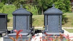 NAKNADE ZA ZAKUP, UREĐENJE I ODRŽAVANJE POVRŠINE GROBLJA – ŠTA OBUHVATAJU I KADA SE PLAĆAJU?