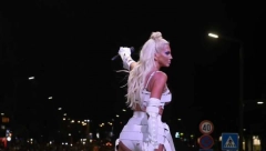 KARLEUŠA SE NA IVICI SUZA KLANJA PUBLICI! Emotivni kadrovi iz Požarevca sve rasplakali, snimci se šire mrežama