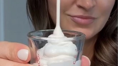 VEĆINA PRAVI GREŠKU SA KREMOM ZA SUNČANJE Dermatolog otkriva pravilo sa čašicom za rakiju za savršenu zaštitu
