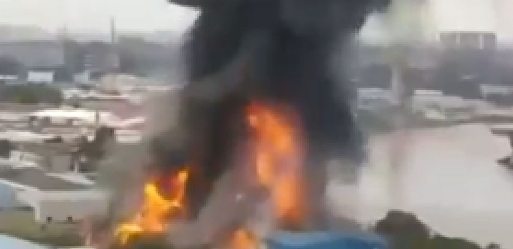 CRNI DIM PREKRIO NEBO Eskplozija u fabrici u Kini (VIDEO)