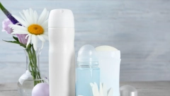 OVAKO ĆE DEZODORANS TRAJATI CEO DAN Izbegnite grešku zbog koje miris brzo ispari ispod pazuha, dermatlog savetuje kako