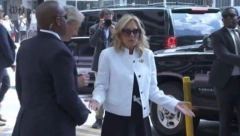 SKANDAL U AMERICI: Prva dama napala novinare!