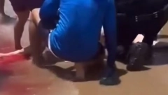 ŽENU IZUJEDALA AJKULA NA POZNATOJ PLAŽI! Snimak napada uznemirio javnost! (VIDEO)