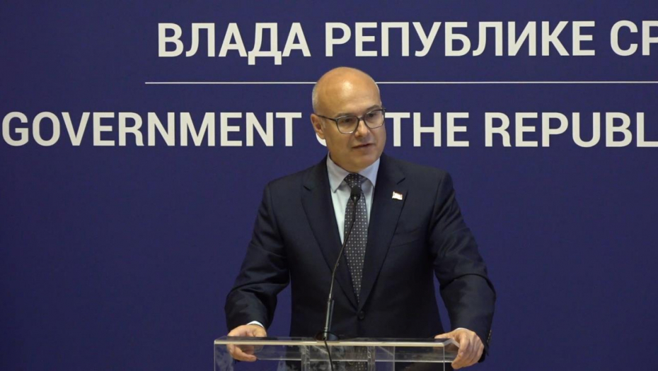 "BRANITE BOJE NAŠE ZASTAVE DOSTOJANSTVENO, KAO ŠTO STE TO I DO SADA ČINILI" Vučević primio učenike koji su osvojili medalje na međunarodnim takmičenjima