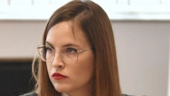 SARA PAVKOV: Petrović video priliku da se novim lažima o potpredsednici Vujović istakne kod mentora Đilasa