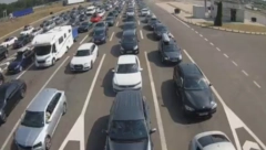 AKO KREĆETE NA MORE, NAORUŽAJTE SE STRPLJENJEM Na ovim graničnim prelazima su najveće gužve (FOTO)