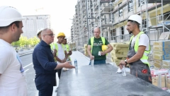 "RADNICI KOJI GRADE SRBIJU HEROJI SU NAŠE NACIJE" Vesić: Moramo da vodimo računa o njima i da ih zaštitimo (FOTO)