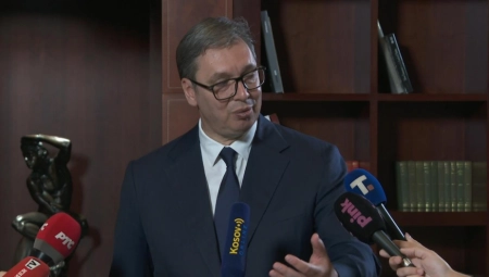 VUČIĆ O RAZVOJU SARADNJE SA EGIPTOM Ako budemo imali liniju Beograd - Aleksandrija, stizaće se mnogo brže!