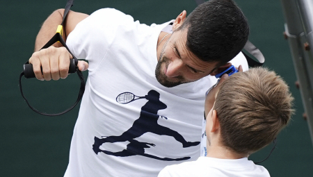 JOŠ JEDAN ĐOKOVIĆ NA TERENU? Novak dobio pitanje koje ga je zbunilo: Ne znam ljudi...