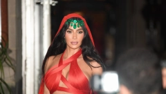 PROVOKATIVNO, PREVIŠE GOLO ILI SA STILOM? Kim Kardašijan u izazovnoj haljini koju samo ona može da iznese