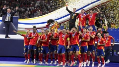 PRAVDA JE ZADOVOLJENA - ŠPANIJA JE ŠAMPION EVROPE Dečaci od kojih se nije mnogo očekivalo bacili Englesku na kolena i osvojili Evropsko prvenstvo